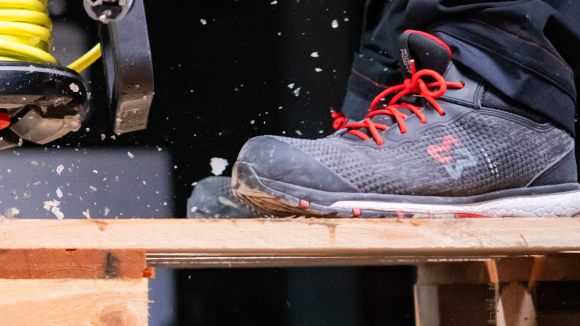Safety shoes